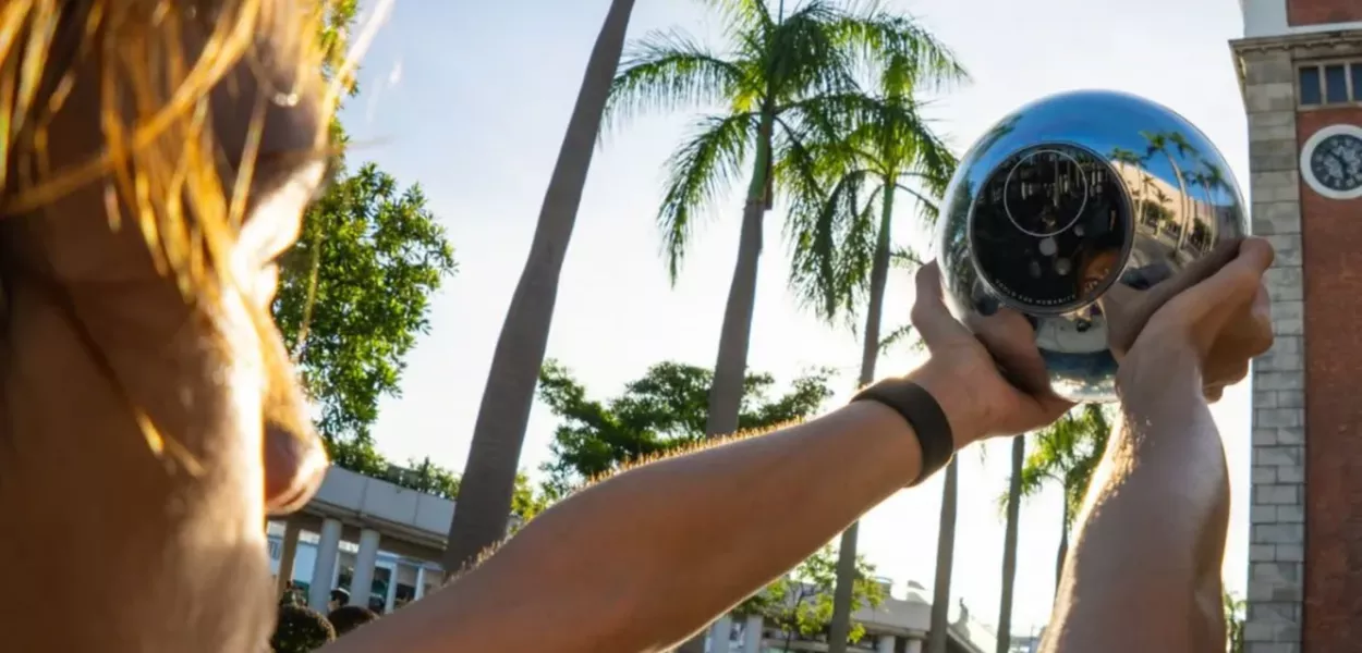 Brasileiros pagos para escanear a íris enfrentam dificuldades: 'perdi a conta e o dinheiro'