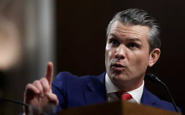 Hegseth afirma que ambições nucleares do Irã foram “obliteradas” após bombardeios ordenados por Trump