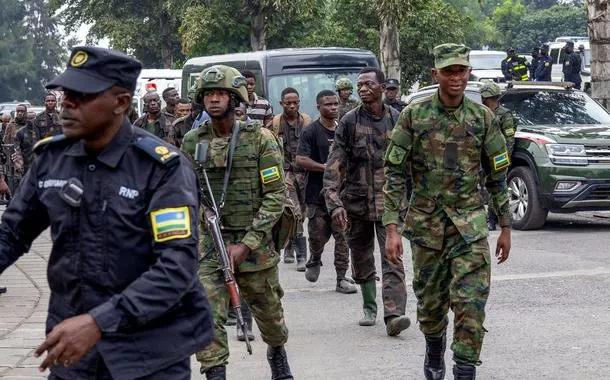 Combates se intensificam na cidade congolesa de Goma; embaixadas de Ruanda e dos EUA são atacadas na capital do país