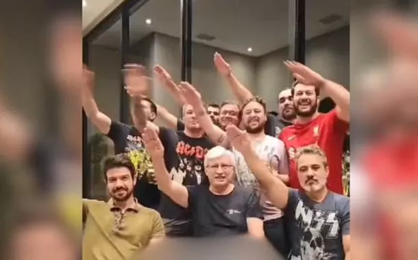 Polícia investiga grupo de amigos após vídeo em que eles imitam gesto nazista de Elon Musk viralizar