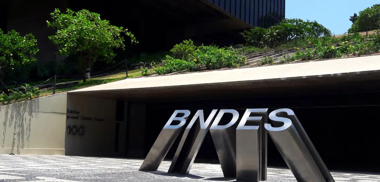 Setor de Tecnologia Recebe Injeção de R$ 10,6 Bilhões do BNDES e Impulsiona Exportações