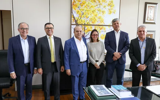 Governo do DF apresenta ações de transição energética à Aneel
