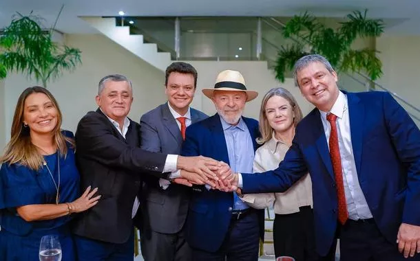 Lindbergh assume Liderança do PT na Câmara e prioriza fortalecimento de Lula para 2026