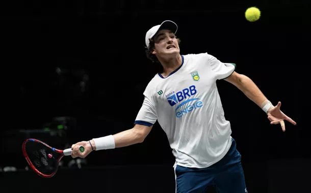 João Fonseca treina para a Copa Davis