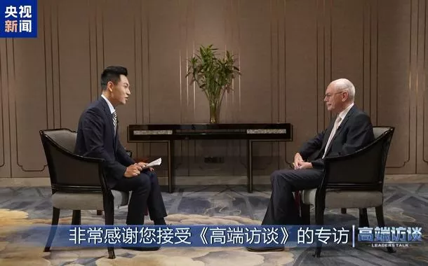 Ex-primeiro-ministro da Bélgica concede entrevista exclusiva ao CMG