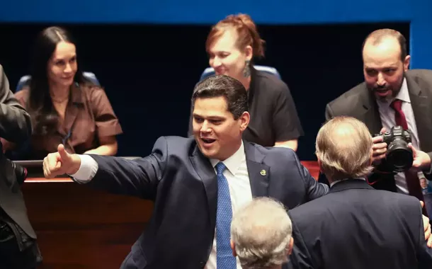 Alcolumbre promete apoio ao governo, mas defende independência do Senado: "governo terá sua agenda totalmente respeitada"