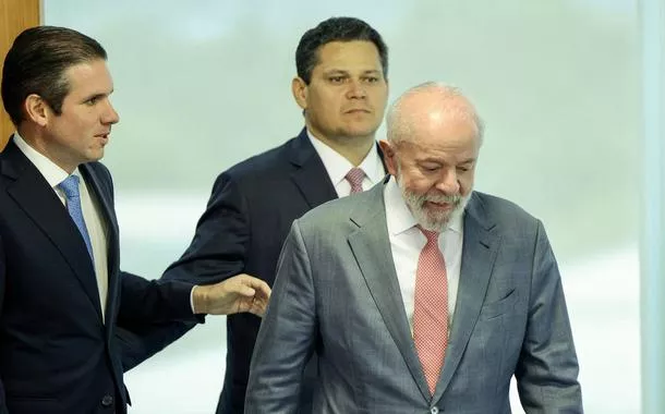 Centrão ameaça retaliar o governo por oposição do PT à PEC da Blindagem