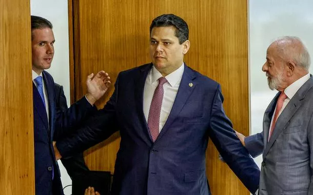 Lula garante que buscará diálogo com Congresso, mas fala em 'quebra de acordo' após derrubada do IOF