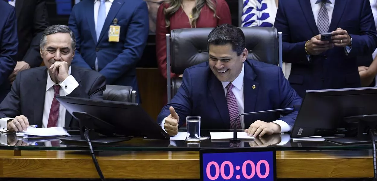 Plenário da Câmara dos Deputados durante sessão solene destinada a inaugurar a 3ª Sessão Legislativa Ordinária da 57ª Legislatura