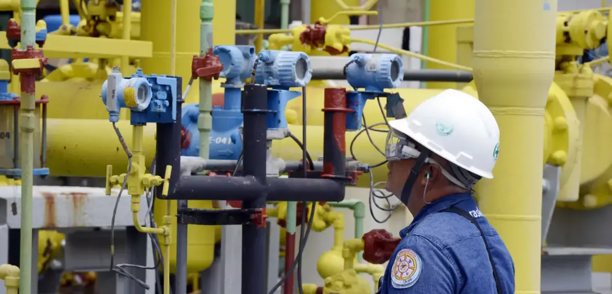 Câmara aprova urgência para programa que incentiva competitividade do setor químico