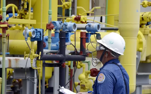 Câmara aprova urgência para programa que incentiva competitividade do setor químico