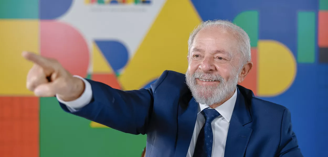 Presidente Luiz Inácio Lula da Silva durante entrevista às rádios Itatiaia, Mundo Melhor e BandNewsFM BH, de Minas Gerais, na Residência Oficial da Granja do Torto, Brasília - DF