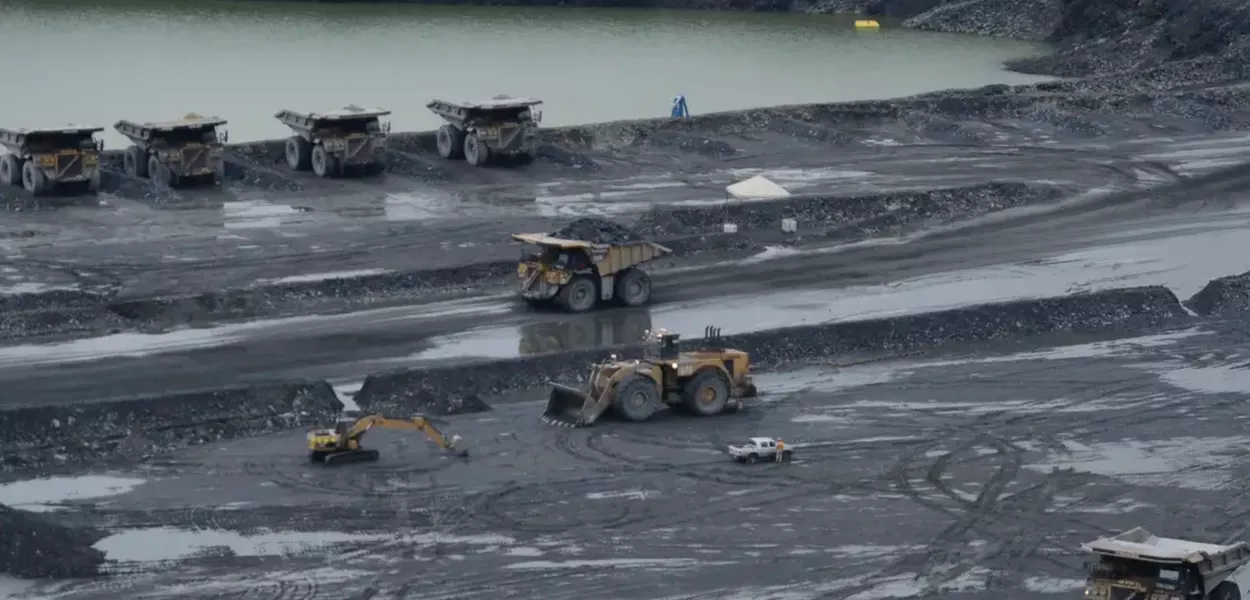 Extração de minério de ferro no Brasil