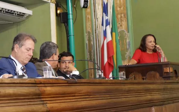 Vereadora Aladilce Souza propõe convocação da secretária da Fazenda para esclarecer aumentos tarifários em Salvador