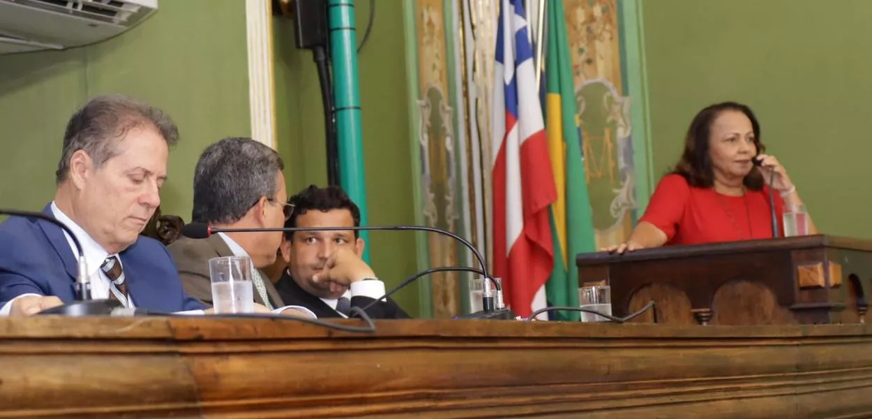Vereadora Aladilce sugere convocação da secretária da Fazenda para falar sobre aumentos 
