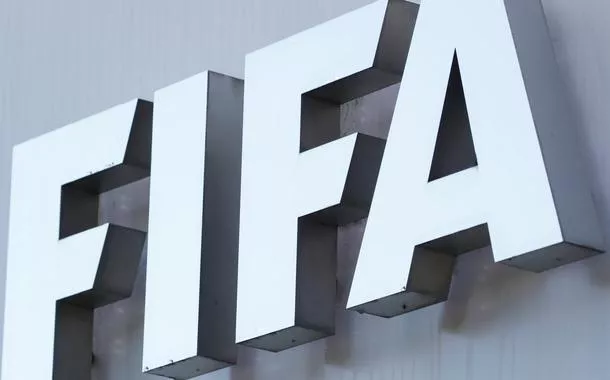 Logo da Fifa na sede da entidade em Zurique