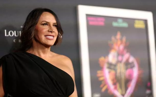 Atriz Karla Sofia Gascón diz que ficará em silêncio para ajudar filme "Emilia Pérez" no Oscar