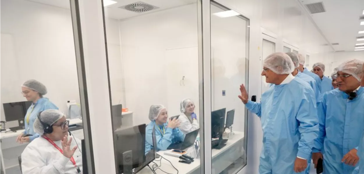 Geraldo Alckmin visita complexo farmacêutico