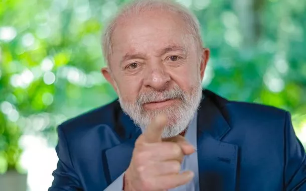 Lula alfineta Bolsonaro e ironiza: 'não pretendo fugir para Miami ao fim do mandato em 2026'