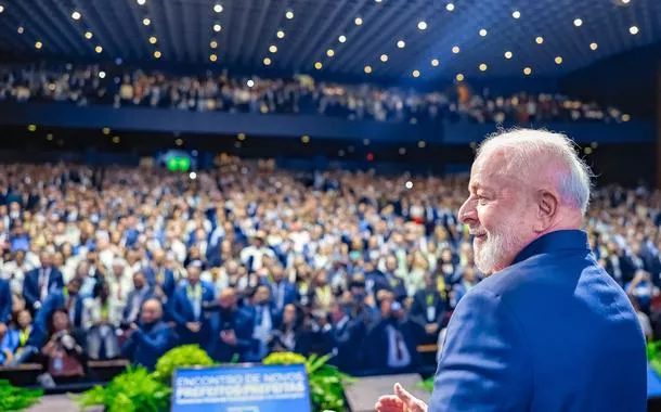 Lula reforça compromisso com prefeitos e defende integração federativa para o desenvolvimento do país