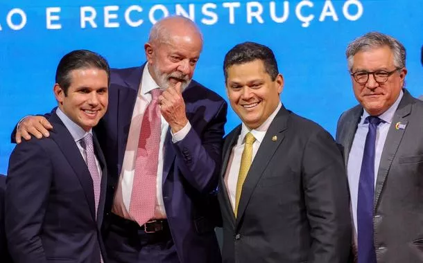 Hugo Motta, Lula, Davi Alcolumbre e Alexandre Padilha - 11/02/2025