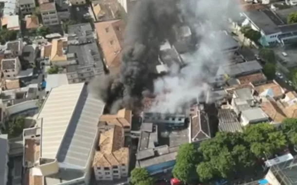 Tragédia em Ramos: morre uma das vítimas do incêndio em fábrica de fantasias