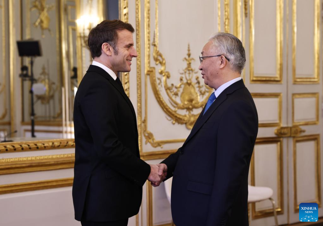 China está disposta a promover desenvolvimento da IA com outros países, diz vice-premiê chinês
