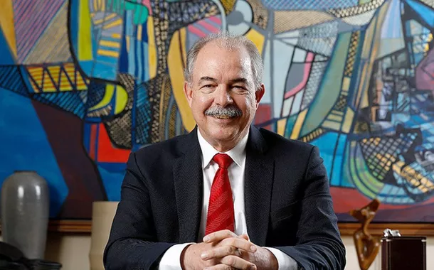 Mercadante destaca investimento do BNDES em carros voadores como marco da inovação brasileira
