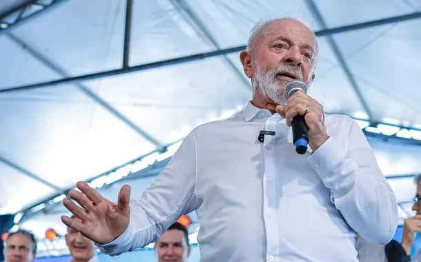 O tombo do governo Lula