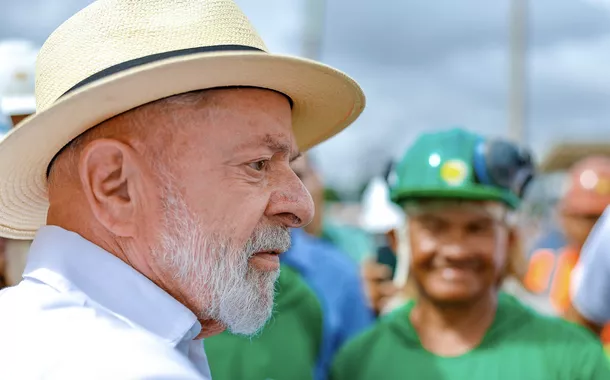Lula critica falta de compromisso ambiental de Trump e diz que a democracia corre risco no mundo