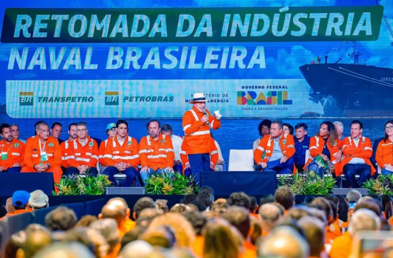Presidente Luiz Inácio Lula da Silva na cerimônia de anúncio do Programa de Renovação da Frota Naval do Sistema Petrobras, em Angra dos Reis (RJ)