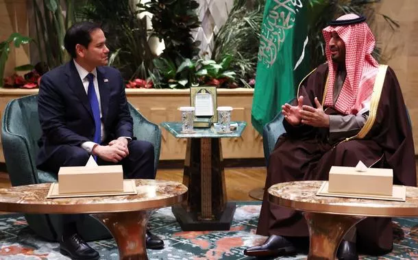 Rubio e príncipe herdeiro saudita discutem Gaza após proposta de Trump