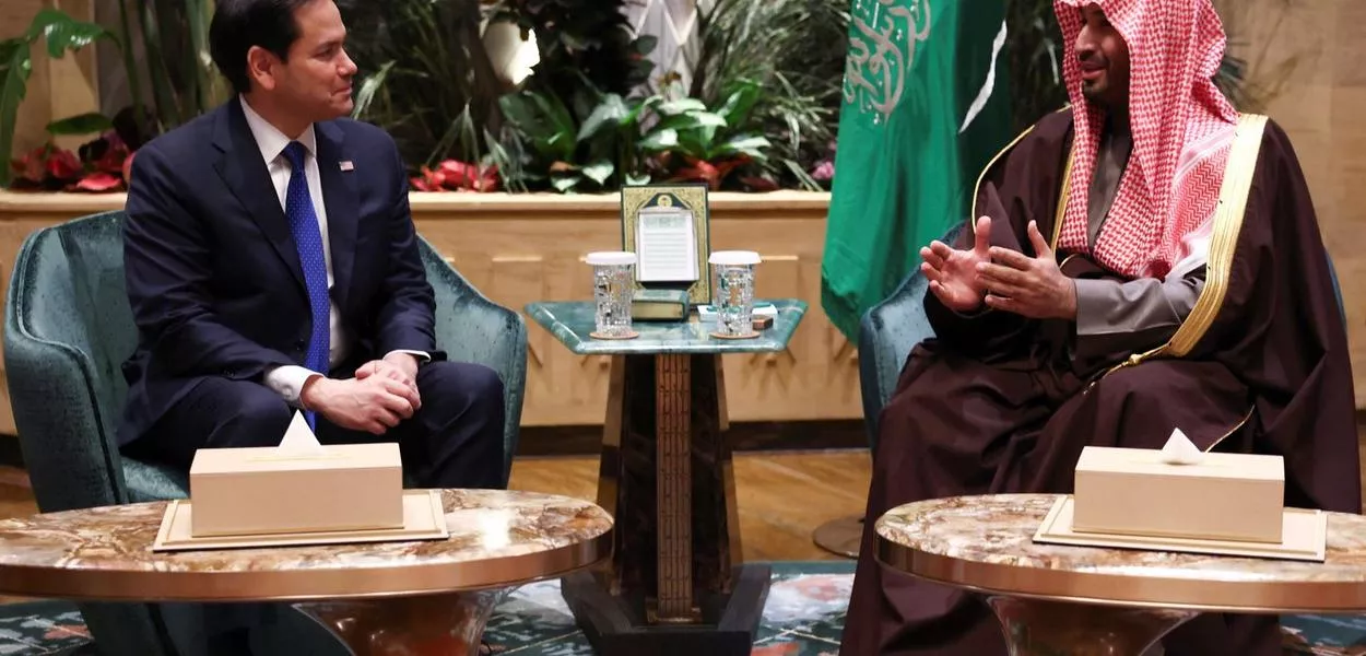 Marco Rubio e Mohammed bin Salman se reúnem em Riad
17/02/2025

