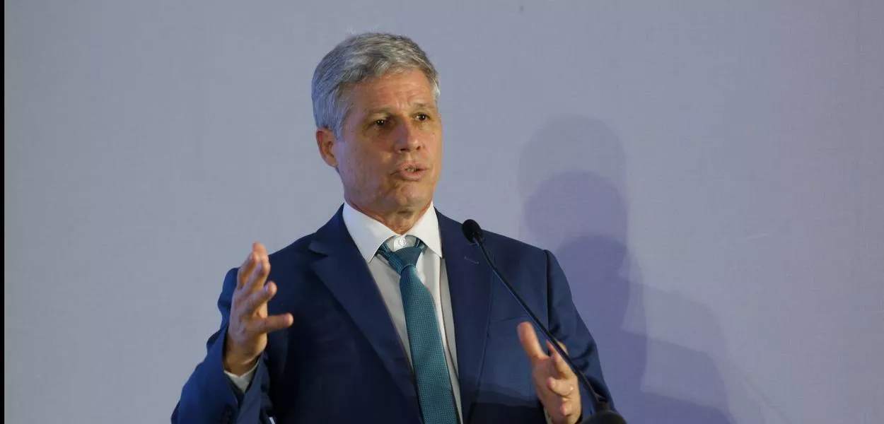 Paulo Teixeira durante o evento "A Política Nacional sobre Drogas: Um Novo Paradigma", realizado pelo Brasil 247, TV 247 e Consultor Jurídico, com apoio do grupo Prerrogativas - Brasília (DF) - 18/02/2025