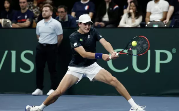 João Fonseca perde para Alexandre Müller e dá adeus ao Rio Open