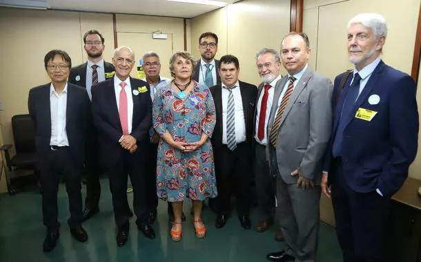 Fenae e entidades defendem fundos de pensão no Congresso em meio a ataques ao sistema