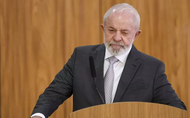 Lula despista sobre reforma ministerial e diz que mudanças ocorrerão quando entender ser adequado