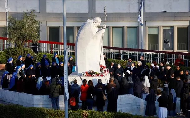 Estado de saúde do papa Francisco piorou, diz Vaticano