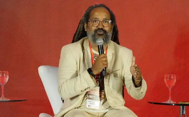 Diretor-executivo da Iniciativa Negra, Eduardo Ribeiro dos Santos, fala no painel "O Combate ao Racismo e ao Encarceramento em Massa", durante o evento "A Política Nacional sobre Drogas: Um Novo Paradigma", realizado pelo Brasil 247, TV 247 e Consultor Jurídico, com apoio do grupo Prerrogativas - Brasília (DF) - 18/02/2025