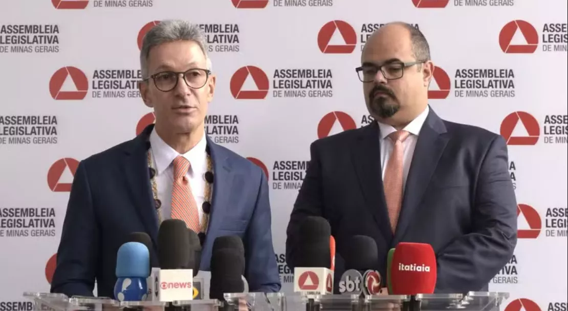 O governador de Minas Gerais, Romeu Zema, e o vice, Mateus Simões, ambos do Partido Novo 