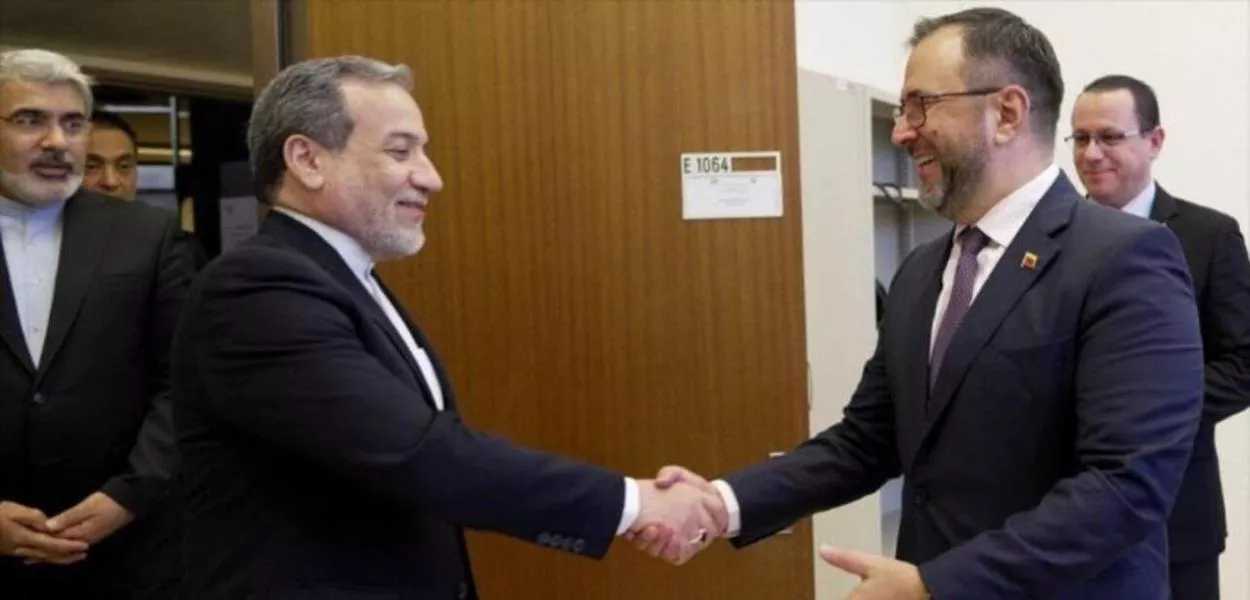 Yán Gil (Venezuela) e Abbas Araqchi (Irã)