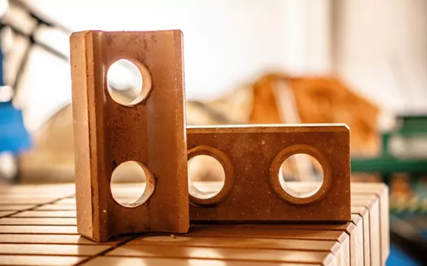 Tijolo ecológico reduz impacto ambiental e impulsiona construção sustentável no Piauí