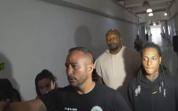 Rapper na chegada à Cidade da Polícia, na Zona Norte do Rio