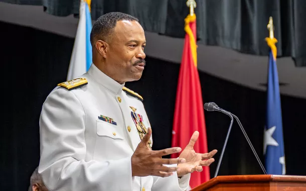 Almirante Alvin Holsey