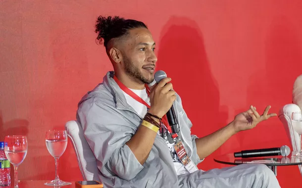Ilustrador e ativista do movimento de favelas, Hebert Amorim fala no painel "O Combate ao Racismo e ao Encarceramento em Massa", durante o evento "A Política Nacional sobre Drogas: Um Novo Paradigma", realizado pelo Brasil 247, TV 247 e Consultor Jurídico, com apoio do grupo Prerrogativas - Brasília (DF) - 18/02/2025