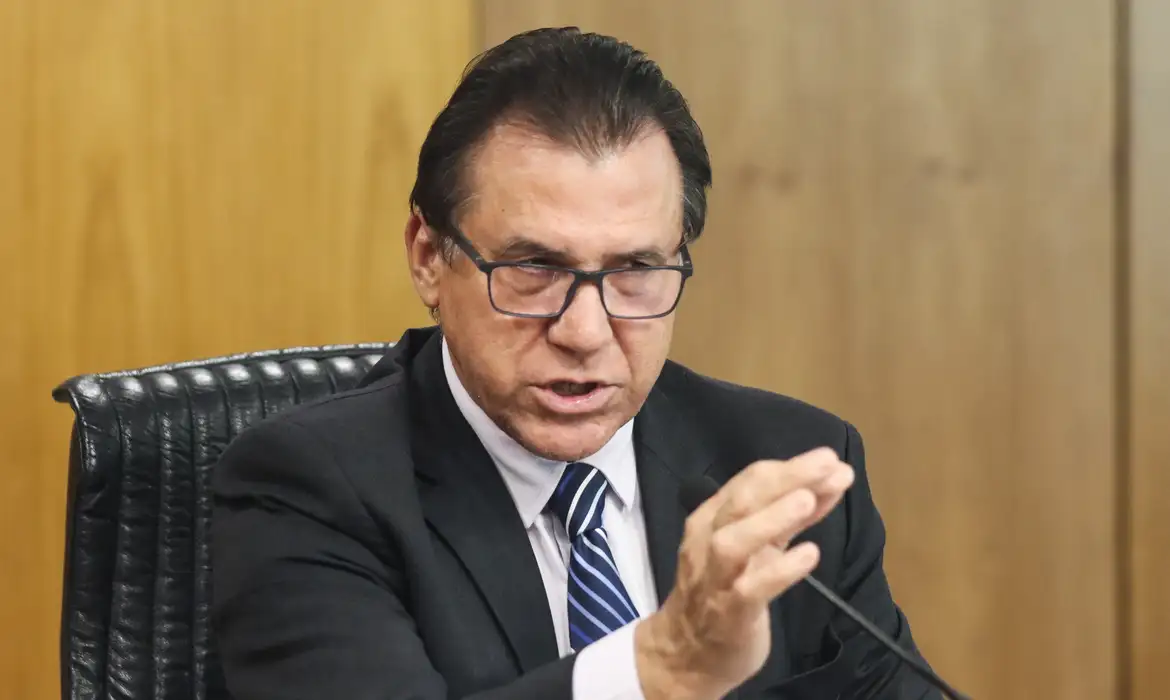 O ministro do Trabalho e Emprego, Luiz Marinho