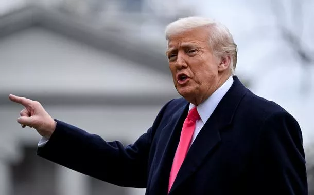 Juiz dos EUA impede pedidos do governo Trump por demissões em massa em agências
