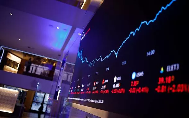 Disparada da Embraer blinda Ibovespa de queda da Petrobras em dia cheio de balanços