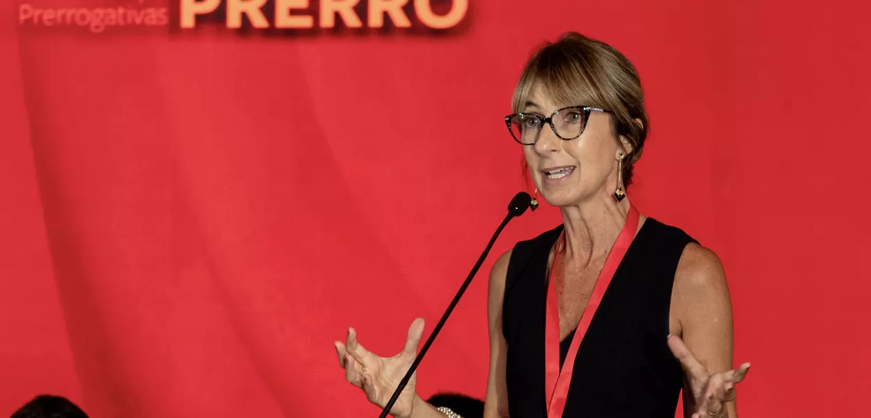 Advogada criminalista Dora Cavalcanti fala no painel "A Implementação da Decisão do Supremo Tribunal Federal pelo Sistema de Justiça", durante o evento "A Política Nacional sobre Drogas: Um Novo Paradigma", realizado pelo Brasil 247, TV 247 e Consultor Jurídico, com apoio do grupo Prerrogativas - Brasília (DF) - 18/02/2025