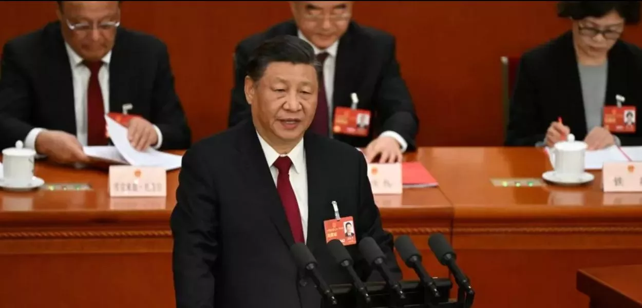 O presidente da China, Xi Jinping, discursou durante a sessão de encerramento do Congresso Nacional do Povo no Grande Salão do Povo, em Pequim, em 13 de março de 2023